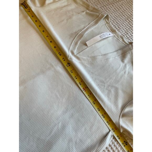 Lululemon Off White Softstreme Ribbed Relaxed Fit V Neck Short Sleeve Tee Size 8 - Picture 8 of 10